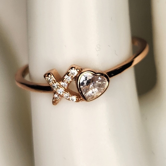 S925 XO Gold-toned Ring - Picture 1 of 2